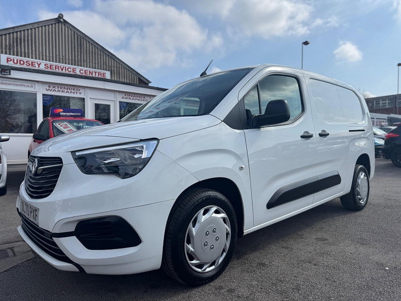 Vauxhall Combo 1.5 Turbo D 2300 Sportive L2 H1 Euro 6 (s/s) 4dr 4dr Manual 2026