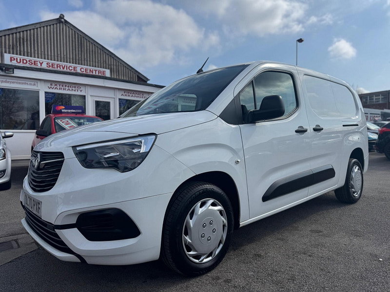Vauxhall Combo 1.5 Turbo D 2300 Sportive L2 H1 Euro 6 (s/s) 4dr 4dr Manual 2026