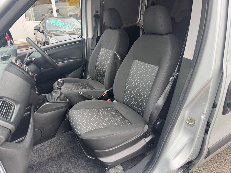 Vauxhall Combo 1.6 CDTi 2300 16v Sportive FWD L1 H1 (s/s) 3dr 3dr Manual 2026