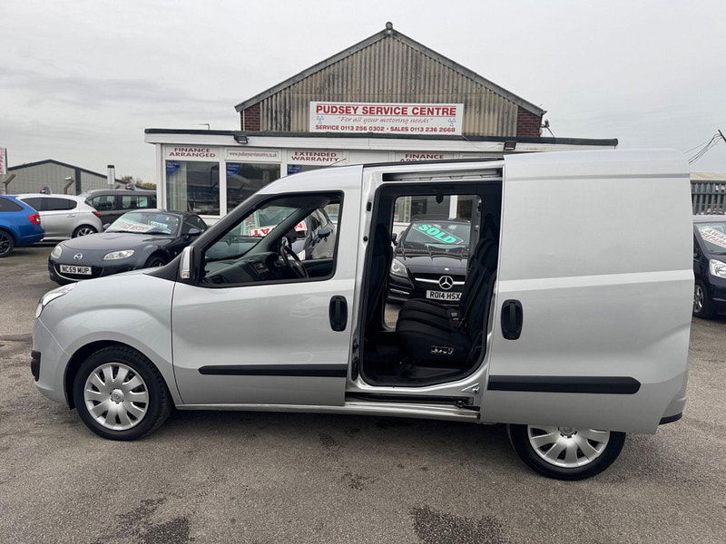 Vauxhall Combo 1.6 CDTi 2300 16v Sportive FWD L1 H1 (s/s) 3dr 3dr Manual 2025