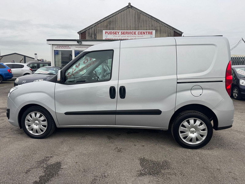 Vauxhall Combo 1.6 CDTi 2300 16v Sportive FWD L1 H1 (s/s) 3dr 3dr Manual 2025