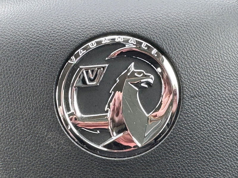 Vauxhall Insignia 2.0 Turbo D BlueInjection Tech Line Nav Sports Tourer Euro 6 (s/s) 5dr 5dr Manual 2025