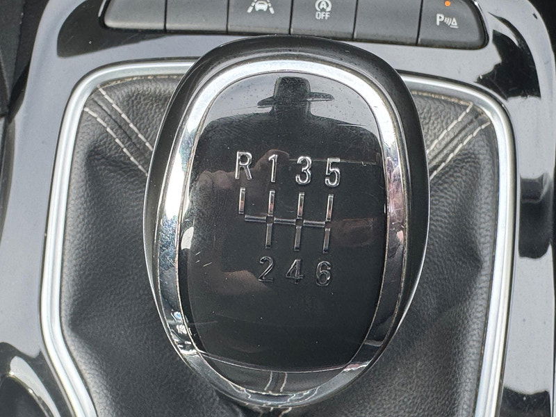 Vauxhall Insignia 2.0 Turbo D BlueInjection Tech Line Nav Sports Tourer Euro 6 (s/s) 5dr 5dr Manual 2025