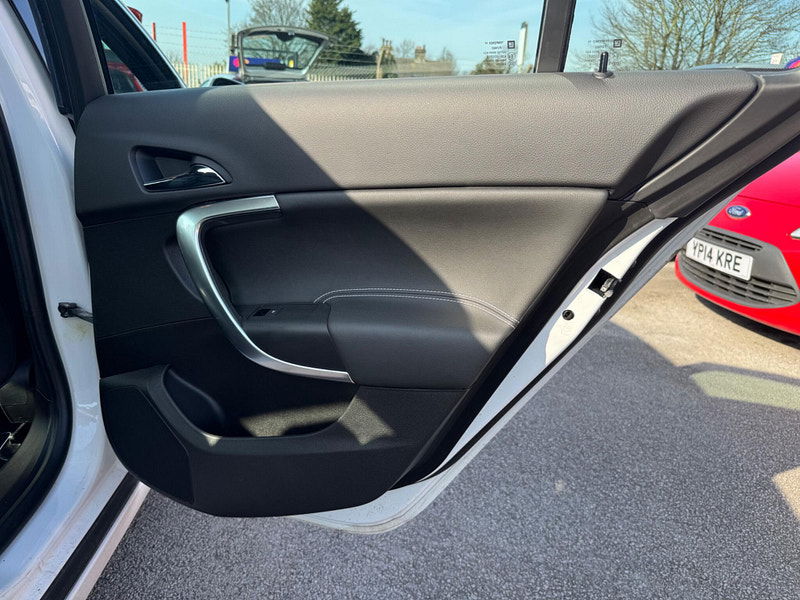 Vauxhall Insignia 2.8T V6 VXR SuperSport 4WD Euro 6 5dr 5dr Manual 2026