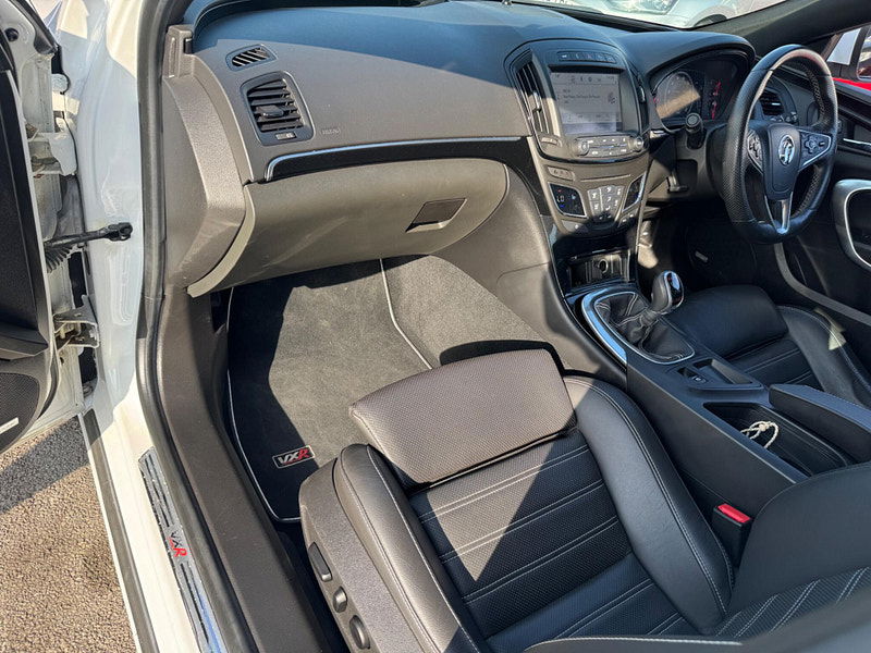 Vauxhall Insignia 2.8T V6 VXR SuperSport 4WD Euro 6 5dr 5dr Manual 2026