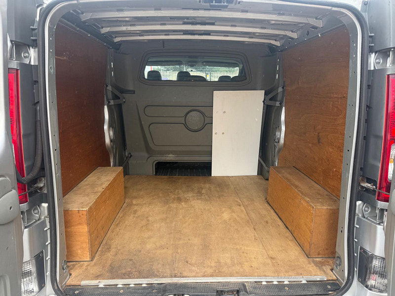 Vauxhall Vivaro 2.0 2900 CDTi Sportive Crew Van FWD L3 5dr 5dr Manual 2025