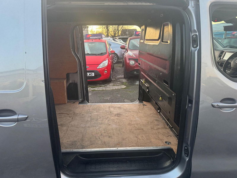 Vauxhall Vivaro 2.0 Turbo D 3100 Sportive L2 H1 Euro 6 (s/s) 5dr 5dr Manual 2026