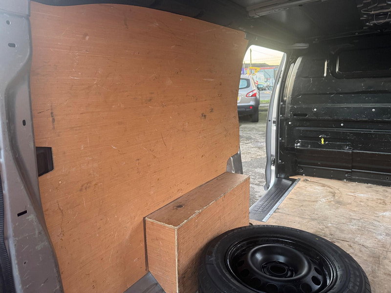 Vauxhall Vivaro 2.0 Turbo D 3100 Sportive L2 H1 Euro 6 (s/s) 5dr 5dr Manual 2026