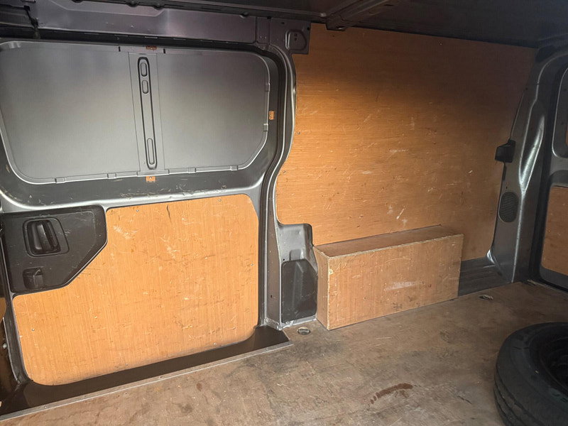 Vauxhall Vivaro 2.0 Turbo D 3100 Sportive L2 H1 Euro 6 (s/s) 5dr 5dr Manual 2026