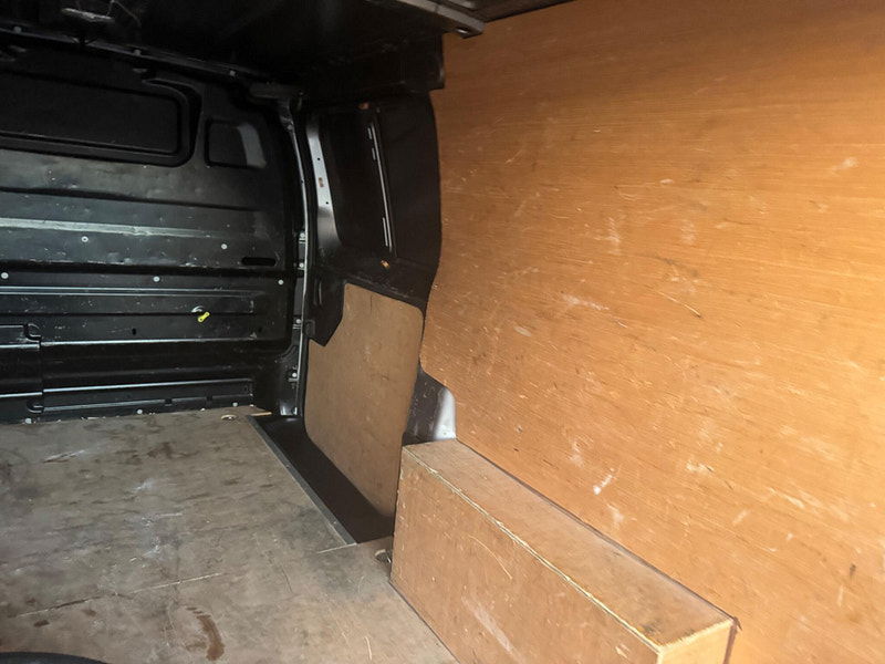 Vauxhall Vivaro 2.0 Turbo D 3100 Sportive L2 H1 Euro 6 (s/s) 5dr 5dr Manual 2026