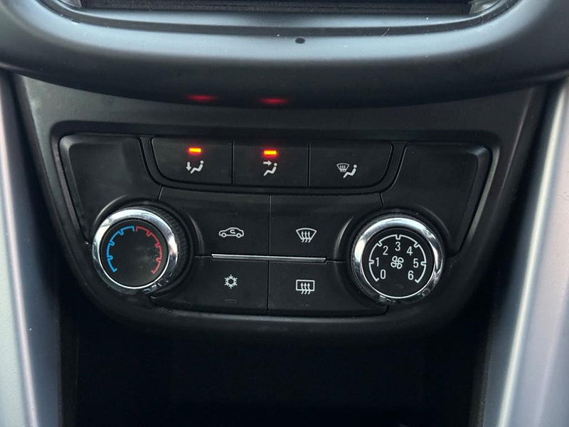 Vauxhall Zafira Tourer 2.0 CDTi Exclusiv Euro 5 5dr 5dr Manual 2025