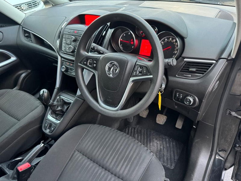 Vauxhall Zafira Tourer 2.0 CDTi Exclusiv Euro 5 5dr 5dr Manual 2025
