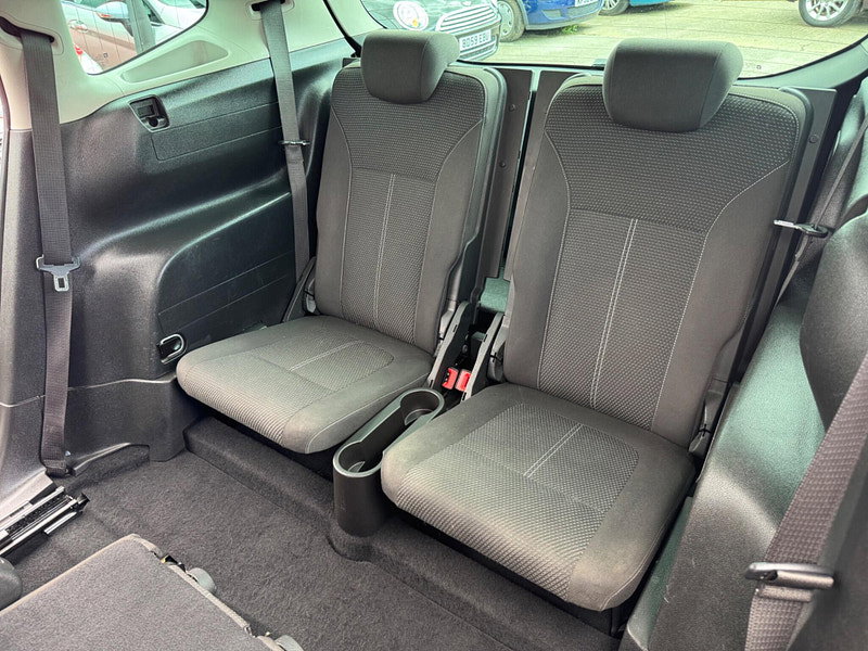 Vauxhall Zafira Tourer 2.0 CDTi SRi Euro 6 (s/s) 5dr 5dr Manual 2026