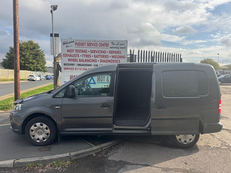Volkswagen Caddy Maxi 1.6 TDi BlueMotion Tech C20 Maxi FWD 5dr 5dr Manual 2025