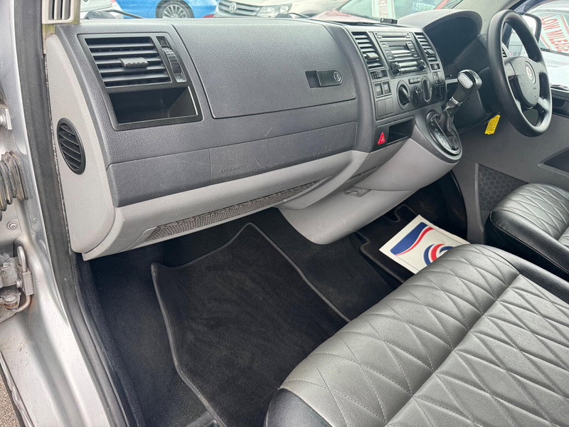 Volkswagen Campervan 2.5 TDi T30 SE Auto L3 H1 4dr Automatic 2026