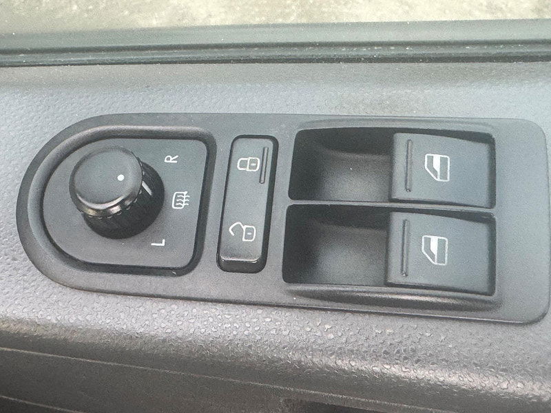 Volkswagen Caravelle 2.0 BiTDI BlueMotion Tech Executive MPV 5dr Diesel Manual Euro 5 (s/s) (180 ps) 5dr Manual 2025