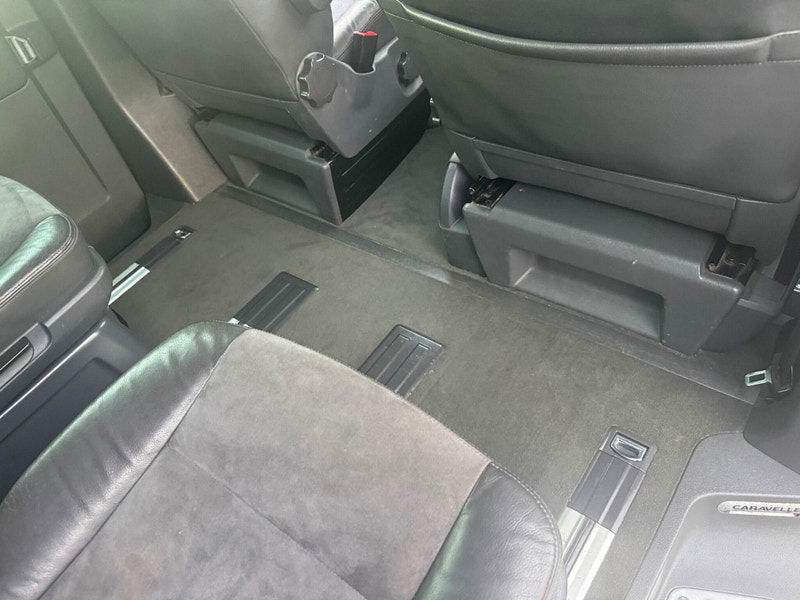 Volkswagen Caravelle 2.0 BiTDI BlueMotion Tech Executive MPV 5dr Diesel Manual Euro 5 (s/s) (180 ps) 5dr Manual 2025