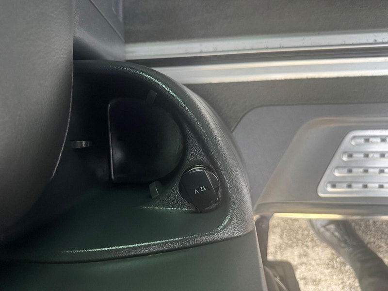 Volkswagen Caravelle 2.0 BiTDI BlueMotion Tech Executive MPV 5dr Diesel Manual Euro 5 (s/s) (180 ps) 5dr Manual 2025