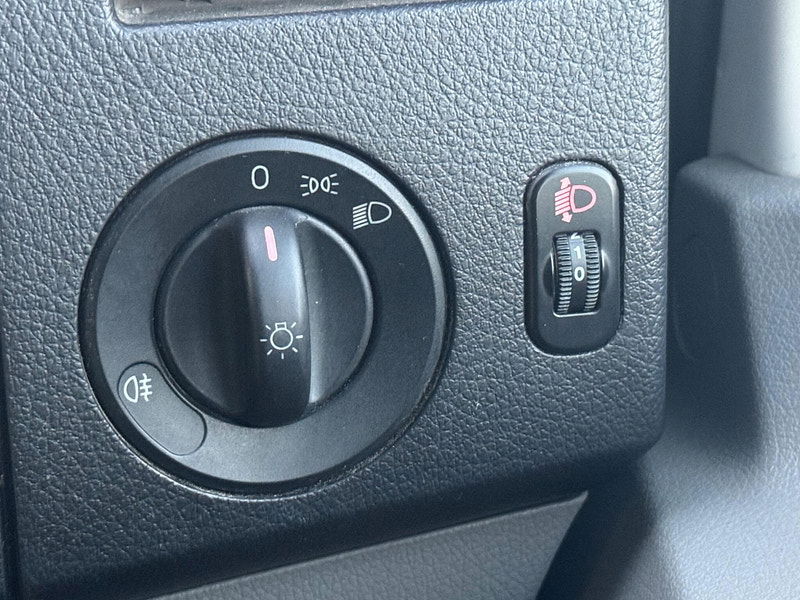 Volkswagen Crafter 2.0 TDI CR35 Panel Van 4dr Diesel Manual L3 H3 (216 g/km, 161 bhp) 4dr Manual 2025