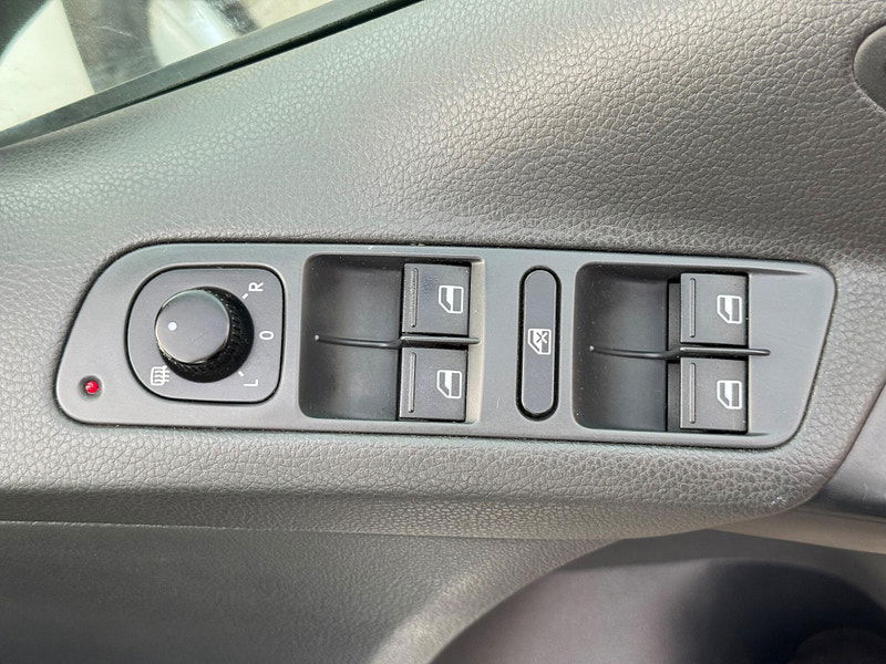 Volkswagen Tiguan 2.0 TDI S SUV 5dr Diesel Manual 2WD Euro 5 (140 ps) 5dr Manual 2026