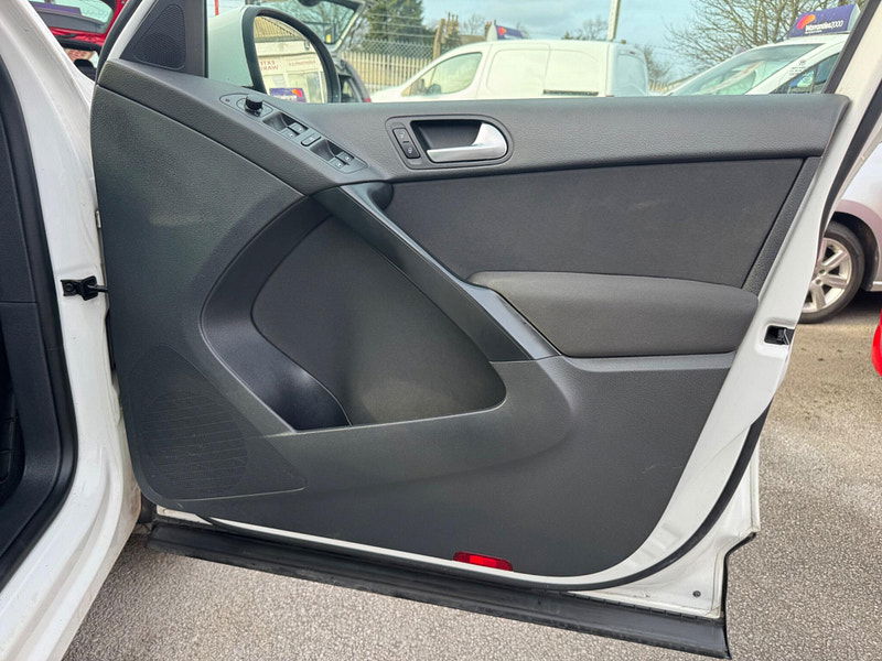 Volkswagen Tiguan 2.0 TDI S SUV 5dr Diesel Manual 2WD Euro 5 (140 ps) 5dr Manual 2026