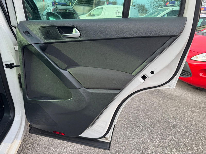 Volkswagen Tiguan 2.0 TDI S SUV 5dr Diesel Manual 2WD Euro 5 (140 ps) 5dr Manual 2026