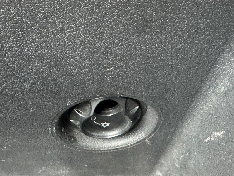 Volkswagen Tiguan 2.0 TDI S SUV 5dr Diesel Manual 2WD Euro 5 (140 ps) 5dr Manual 2026