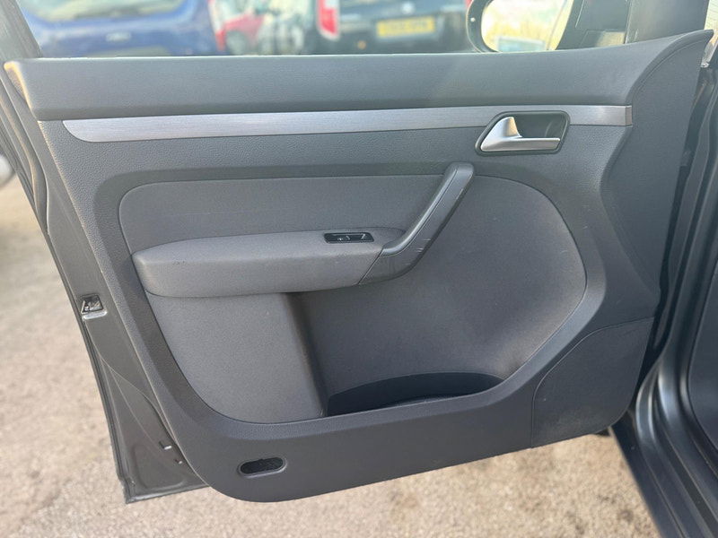 Volkswagen Touran 1.6 TDI SE Euro 5 5dr 5dr Manual 2025