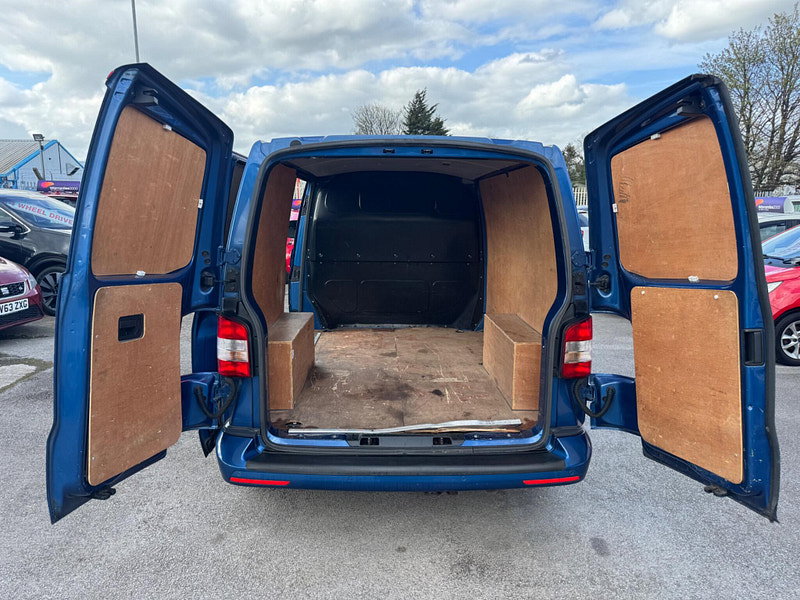 Volkswagen Transporter 2.0 TDI T28 Highline Panel Van 4dr Diesel Manual L1 H1 (203 g/km, 138.08 bhp) 4dr Manual 2026