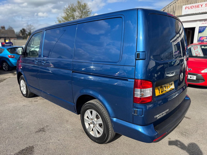 Volkswagen Transporter 2.0 TDI T28 Highline Panel Van 4dr Diesel Manual L1 H1 (203 g/km, 138.08 bhp) 4dr Manual 2026