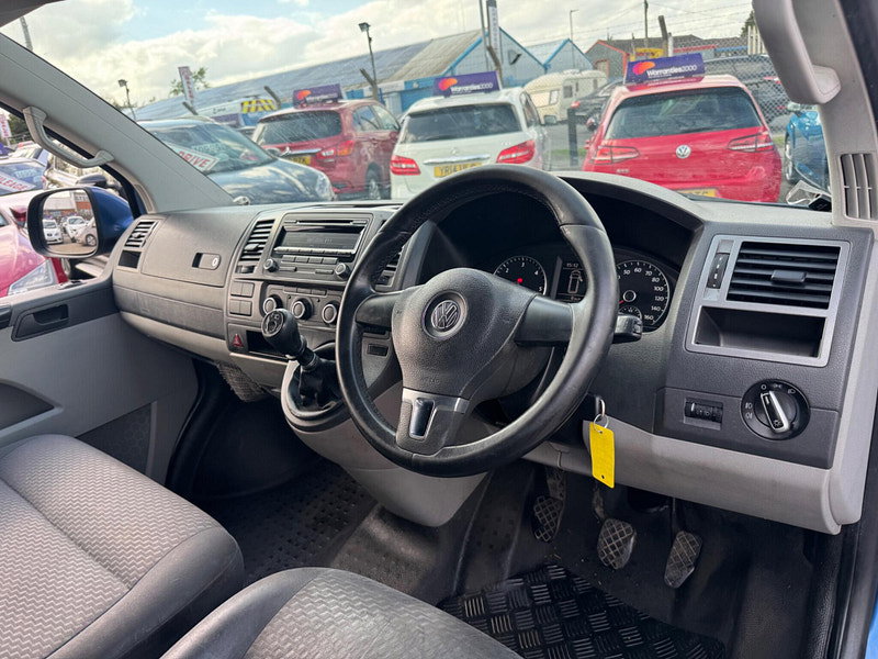 Volkswagen Transporter 2.0 TDI T28 Highline Panel Van 4dr Diesel Manual L1 H1 (203 g/km, 138.08 bhp) 4dr Manual 2026