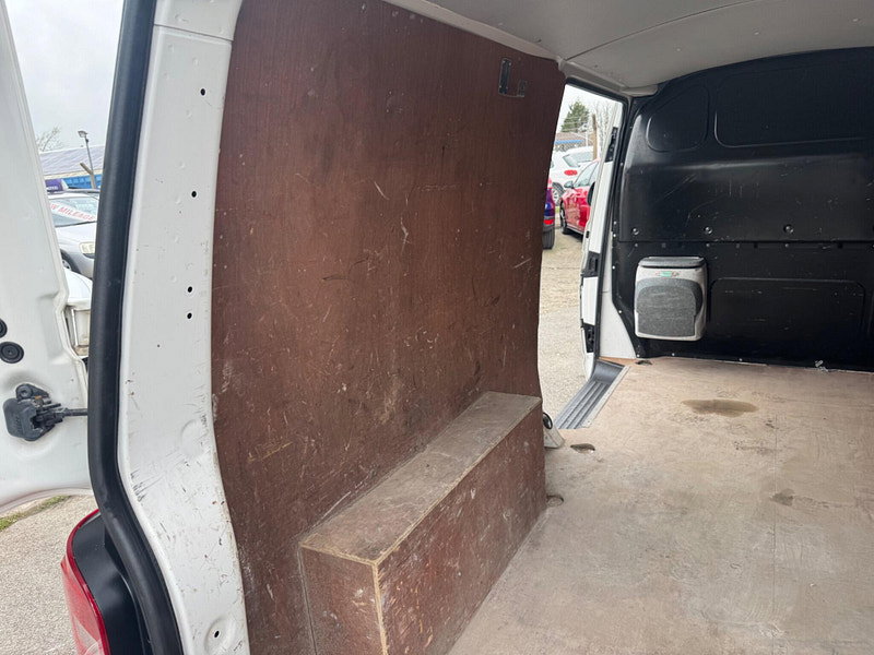 Volkswagen Transporter 2.0 TDI T30 BlueMotion Tech Startline FWD LWB Euro 6 (s/s) 5dr 5dr Manual 2026