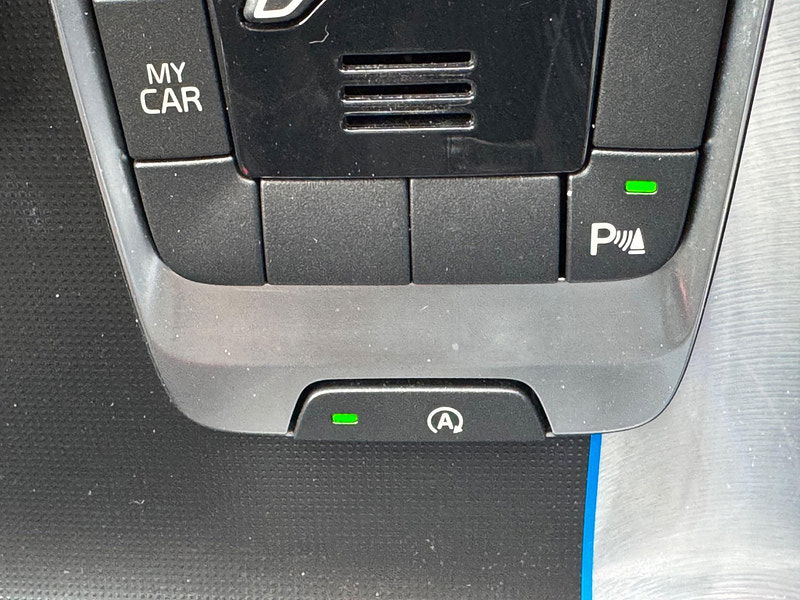 Volvo V40 2.0 T2 R-Design Euro 6 (s/s) 5dr 5dr Manual 2025