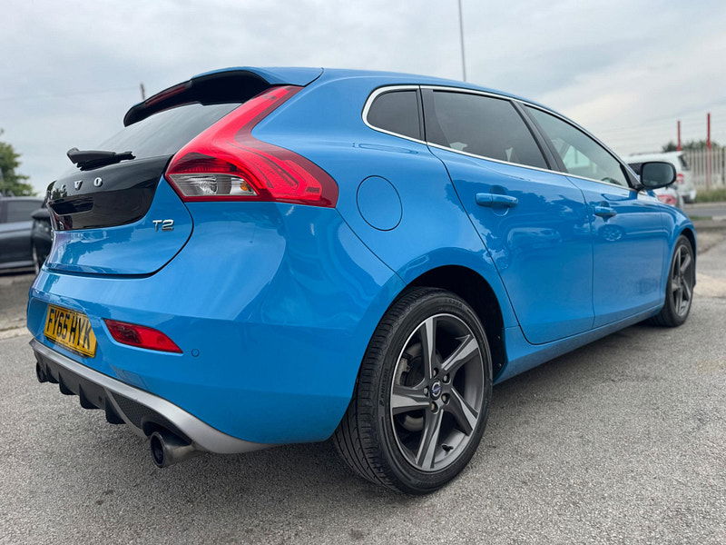 Volvo V40 2.0 T2 R-Design Euro 6 (s/s) 5dr 5dr Manual 2025