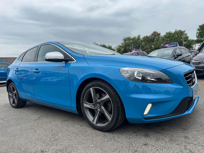 Volvo V40 2.0 T2 R-Design Euro 6 (s/s) 5dr 5dr Manual 2025