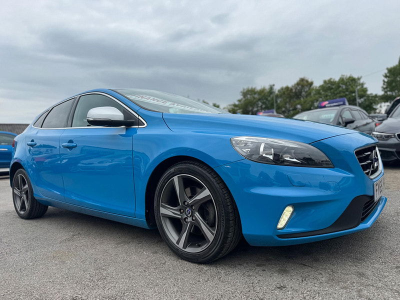 Volvo V40 2.0 T2 R-Design Euro 6 (s/s) 5dr 5dr Manual 2025