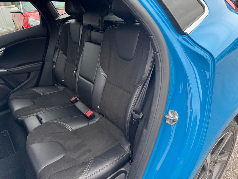 Volvo V40 2.0 T2 R-Design Euro 6 (s/s) 5dr 5dr Manual 2025