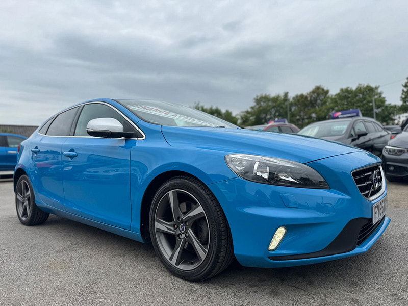 Volvo V40 2.0 T2 R-Design Euro 6 (s/s) 5dr 5dr Manual 2025