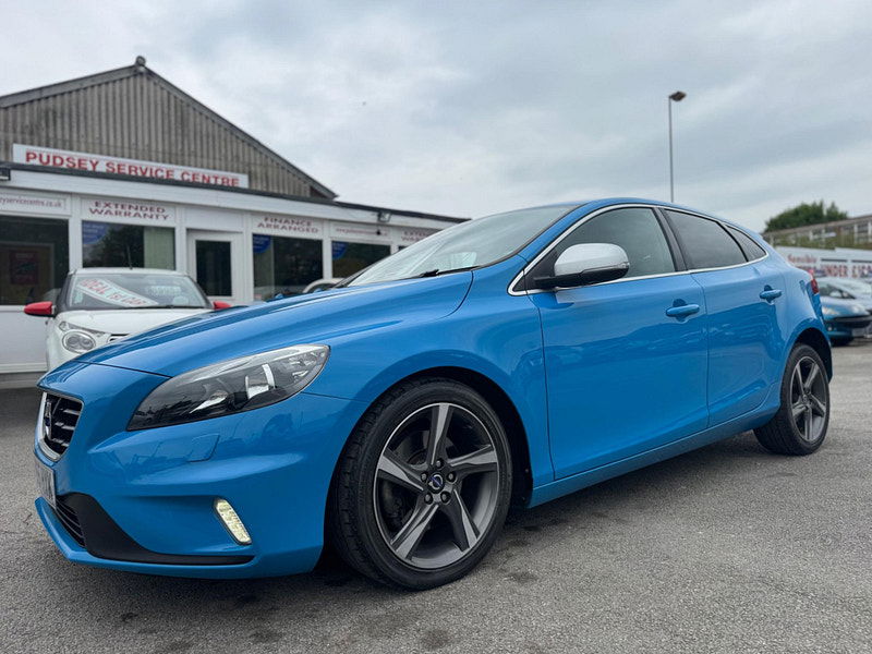 Volvo V40 2.0 T2 R-Design Euro 6 (s/s) 5dr 5dr Manual 2025