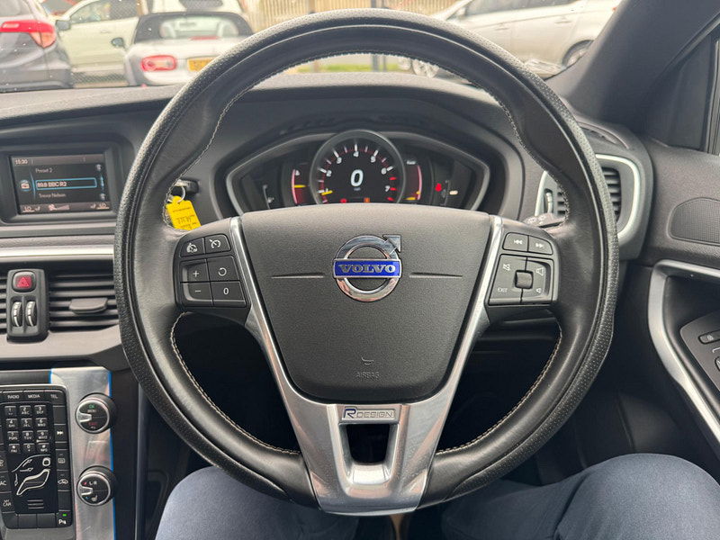 Volvo V40 2.0 T2 R-Design Euro 6 (s/s) 5dr 5dr Manual 2025