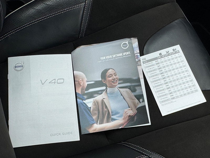 Volvo V40 2.0 T2 R-Design Euro 6 (s/s) 5dr 5dr Manual 2025