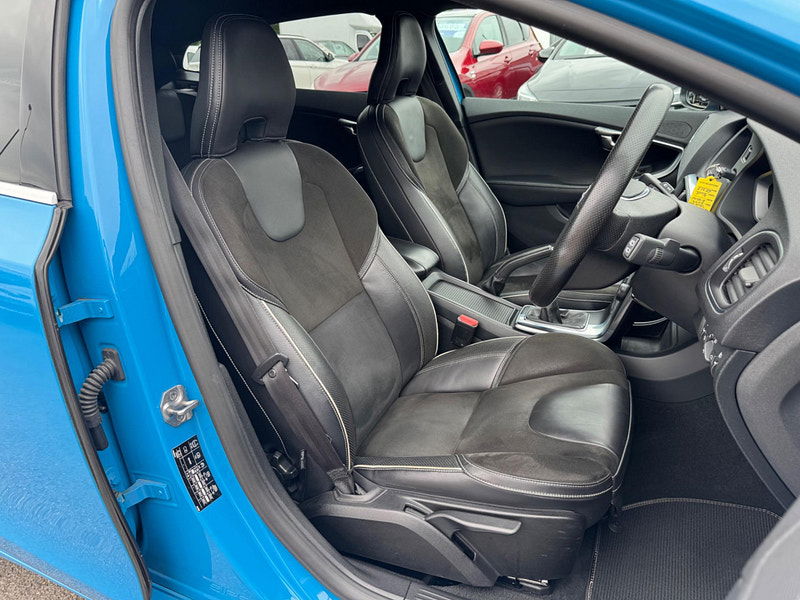 Volvo V40 2.0 T2 R-Design Euro 6 (s/s) 5dr 5dr Manual 2025