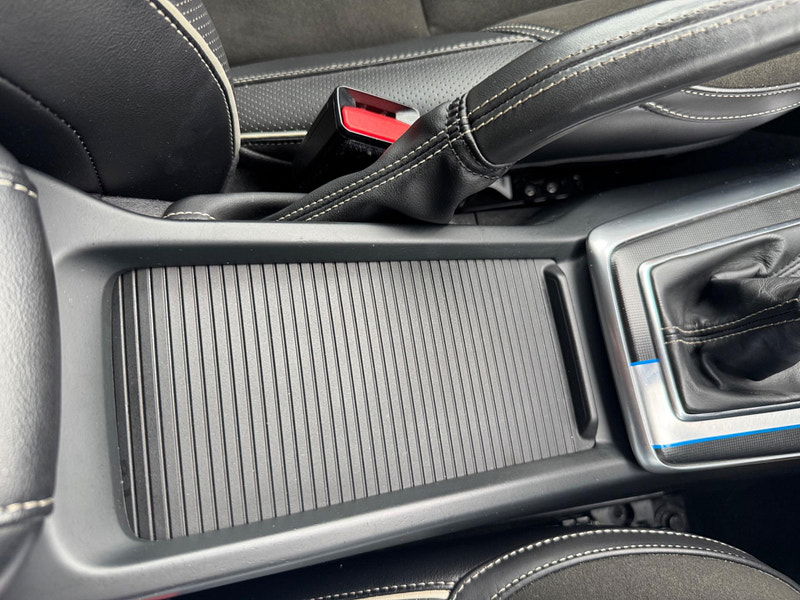 Volvo V40 2.0 T2 R-Design Euro 6 (s/s) 5dr 5dr Manual 2025