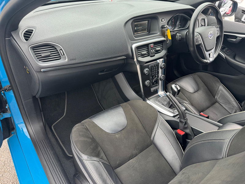 Volvo V40 2.0 T2 R-Design Euro 6 (s/s) 5dr 5dr Manual 2025