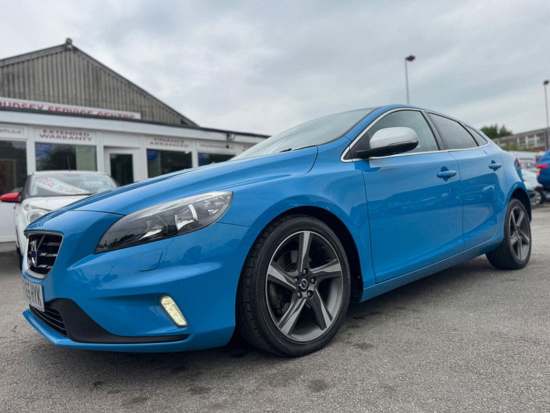 Volvo V40 2.0 T2 R-Design Euro 6 (s/s) 5dr 5dr Manual 2025