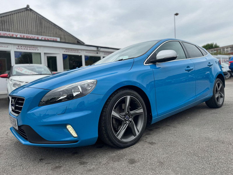Volvo V40 2.0 T2 R-Design Euro 6 (s/s) 5dr 5dr Manual 2025