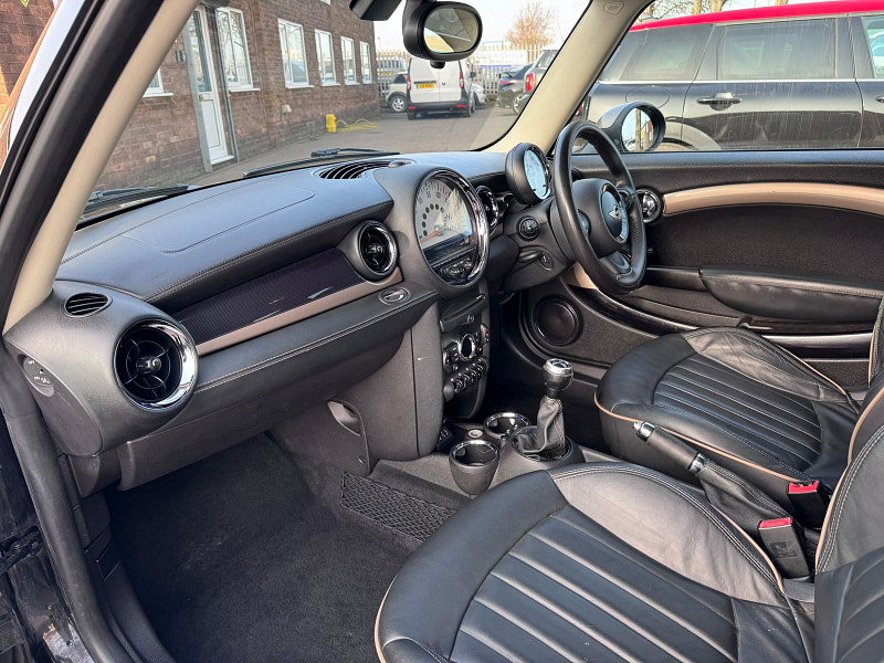 MINI Clubman 1.6 Cooper D Bond Street Estate 5dr Diesel Manual Euro 5 (s/s) (112 ps) 4dr Manual 2026