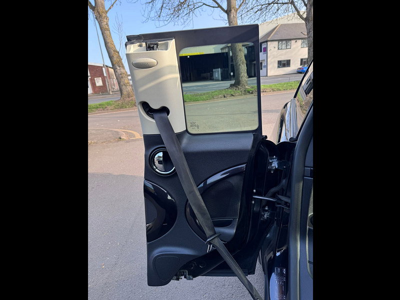 MINI Clubman 1.6 Cooper D Bond Street Estate 5dr Diesel Manual Euro 5 (s/s) (112 ps) 4dr Manual 2026