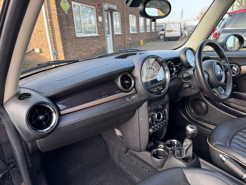 MINI Clubman 1.6 Cooper D Bond Street Estate 5dr Diesel Manual Euro 5 (s/s) (112 ps) 4dr Manual 2026