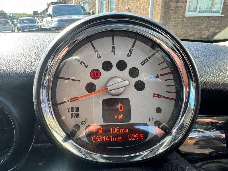 MINI Clubman 1.6 Cooper Euro 5 (s/s) 5dr 5dr Manual 2026